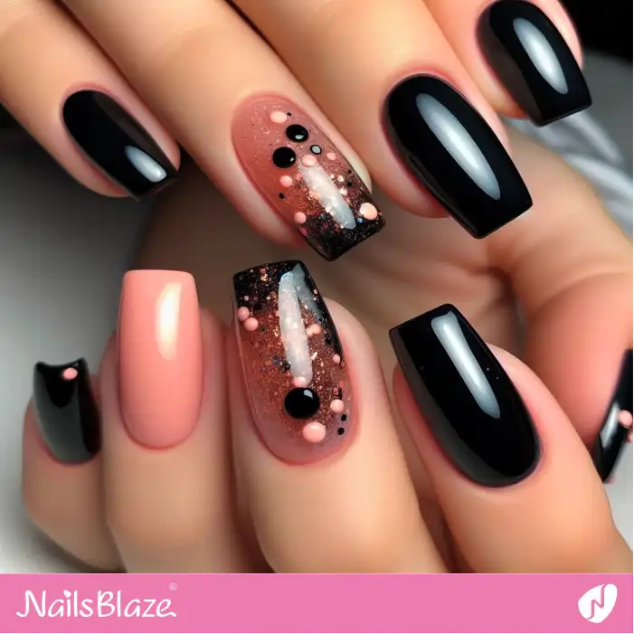 Glossy Peach Fuzz and Black Nail Design | Color of the Year 2024 - NB1724